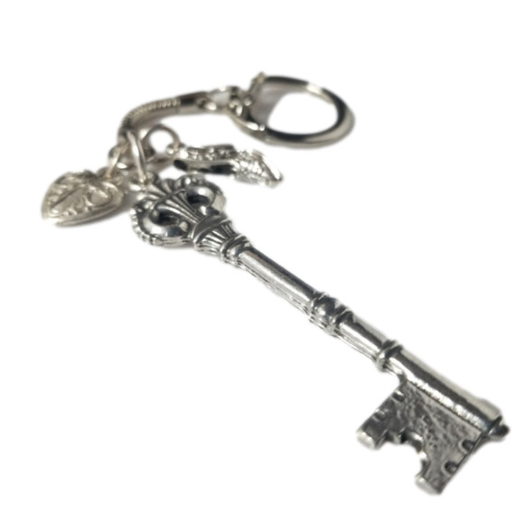 Keychain - Picture 1 of 3